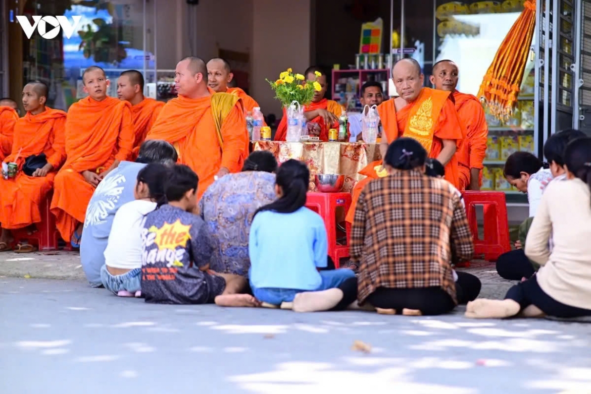 bun komsan sroc peace-praying festival preserves khmer traditions in vinh long picture 14