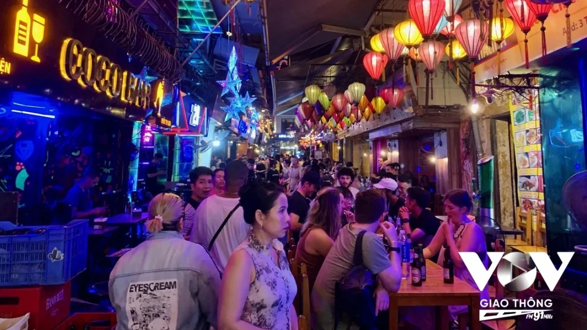 ha noi mo rong kinh te dem, huong toi thanh pho khong ngu hinh anh 1