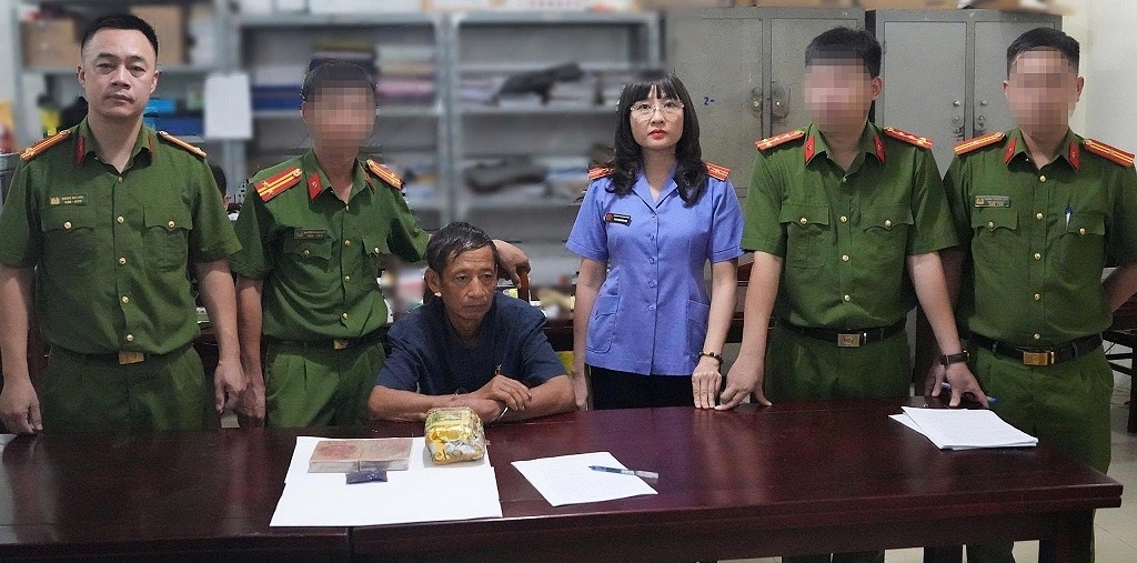 bat doi tuong mua ban ma tuy so luong lon tai nghe an hinh anh 1