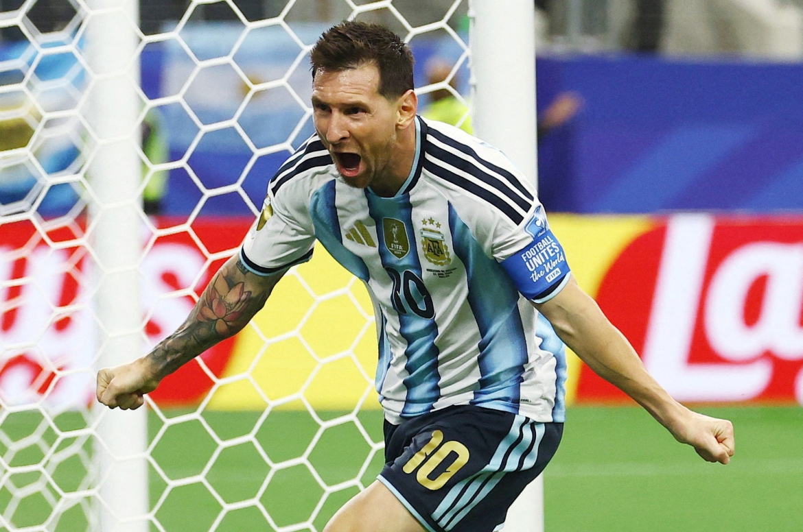 messi tuyen bo danh thep, dap tra lan song chi trich Dt argentina hinh anh 1