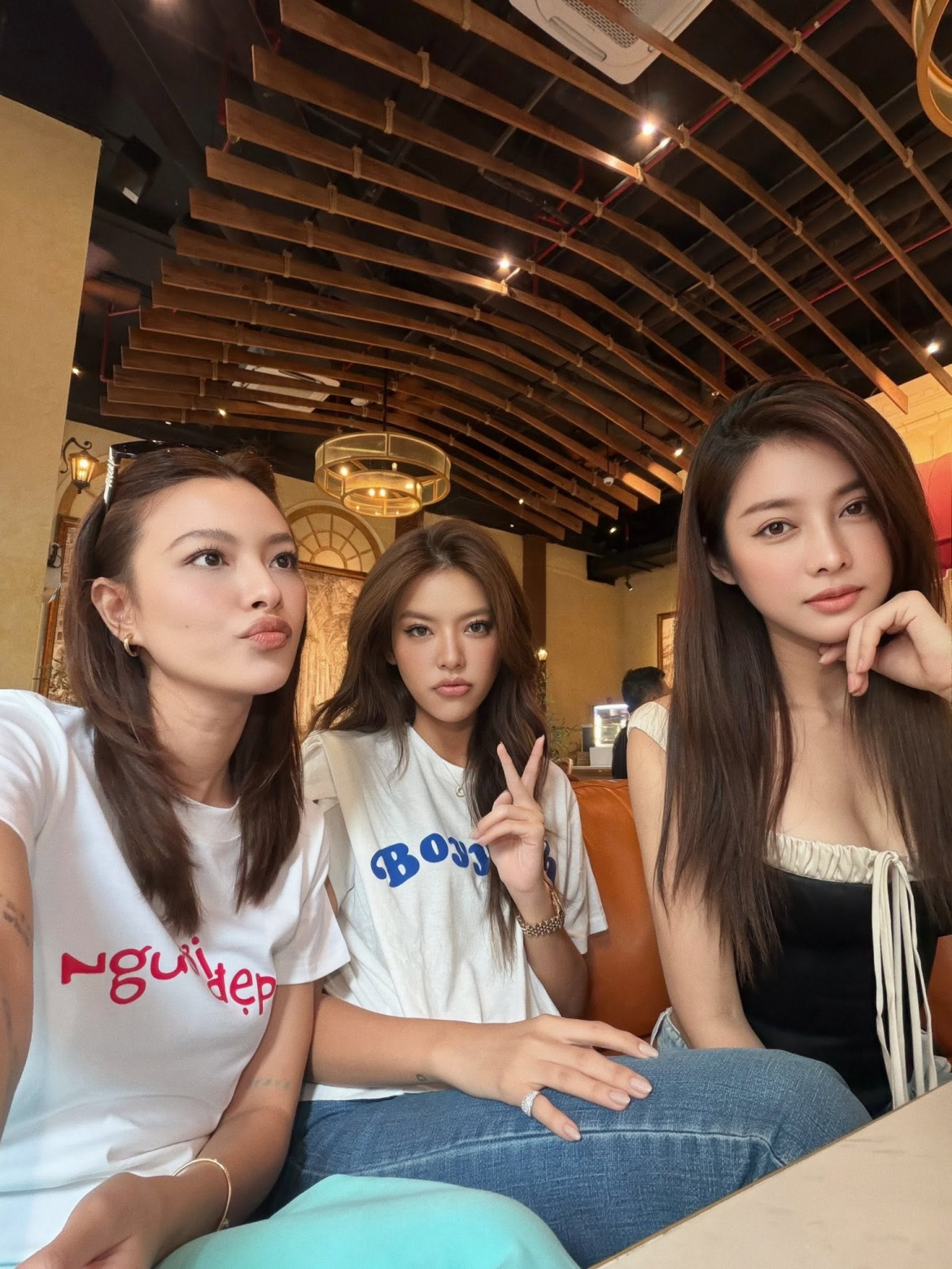 sao viet 30-6 ngoc trinh tung bo anh hoang da dep me, gay sot mang xa hoi hinh anh 12