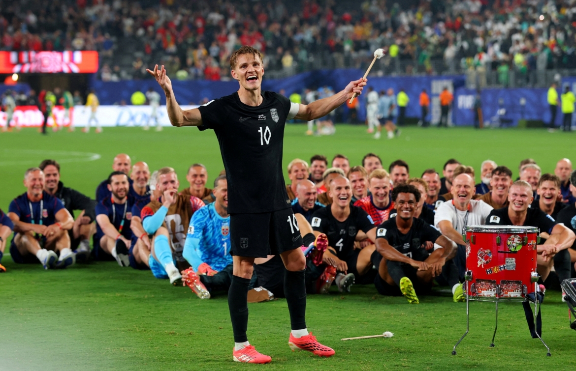 vuot qua vong bang world cup, haaland va dan sao na uy an mung dam chat viking hinh anh 9