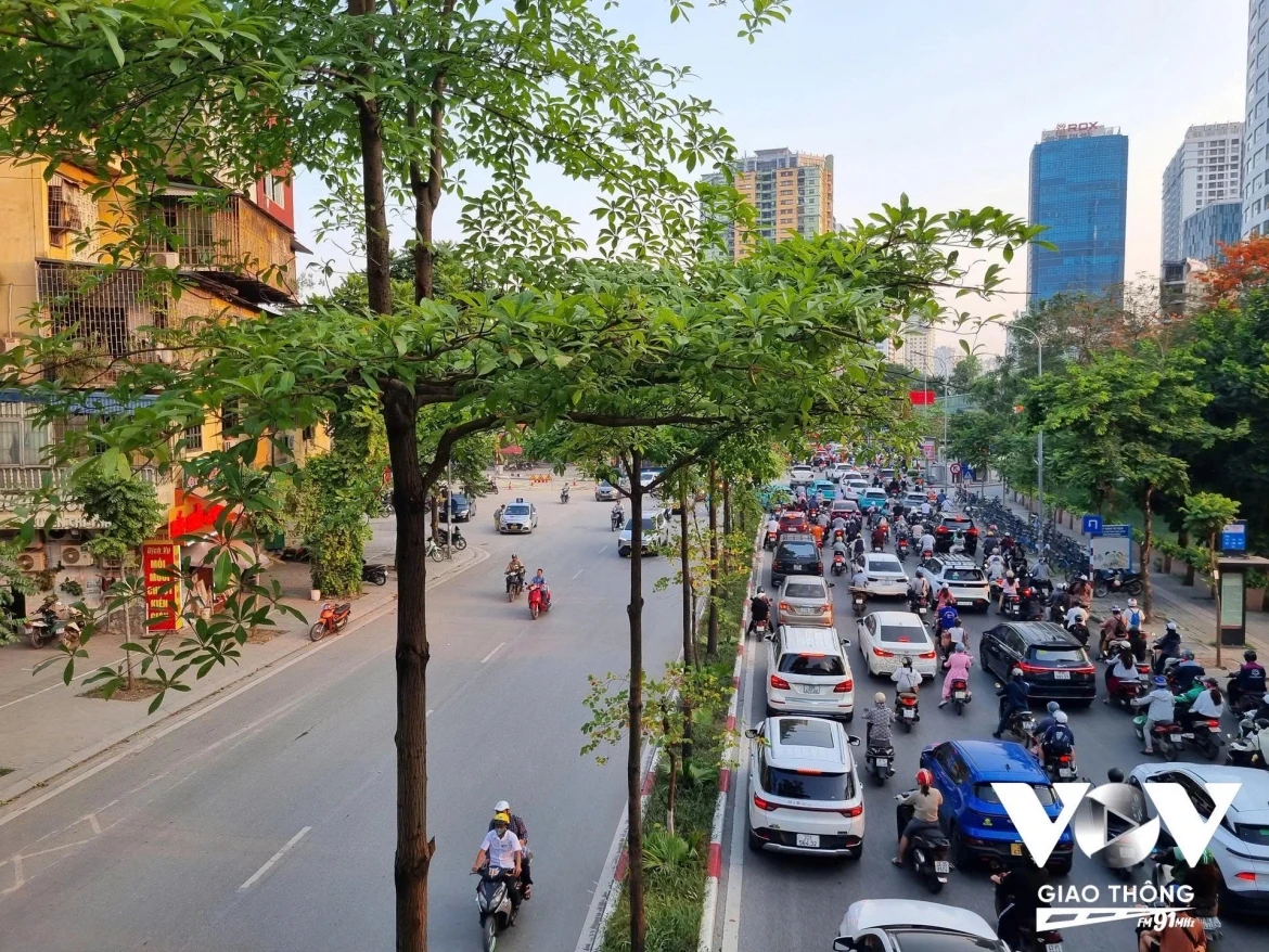 phan luong dao chieu, co hoi ha nhiet cho giao thong ha noi hinh anh 1