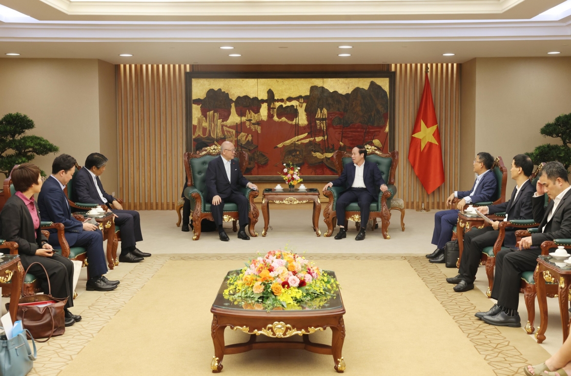 pho thu tuong le tien chau tiep co van lien minh nghi si huu nghi nhat - viet hinh anh 1