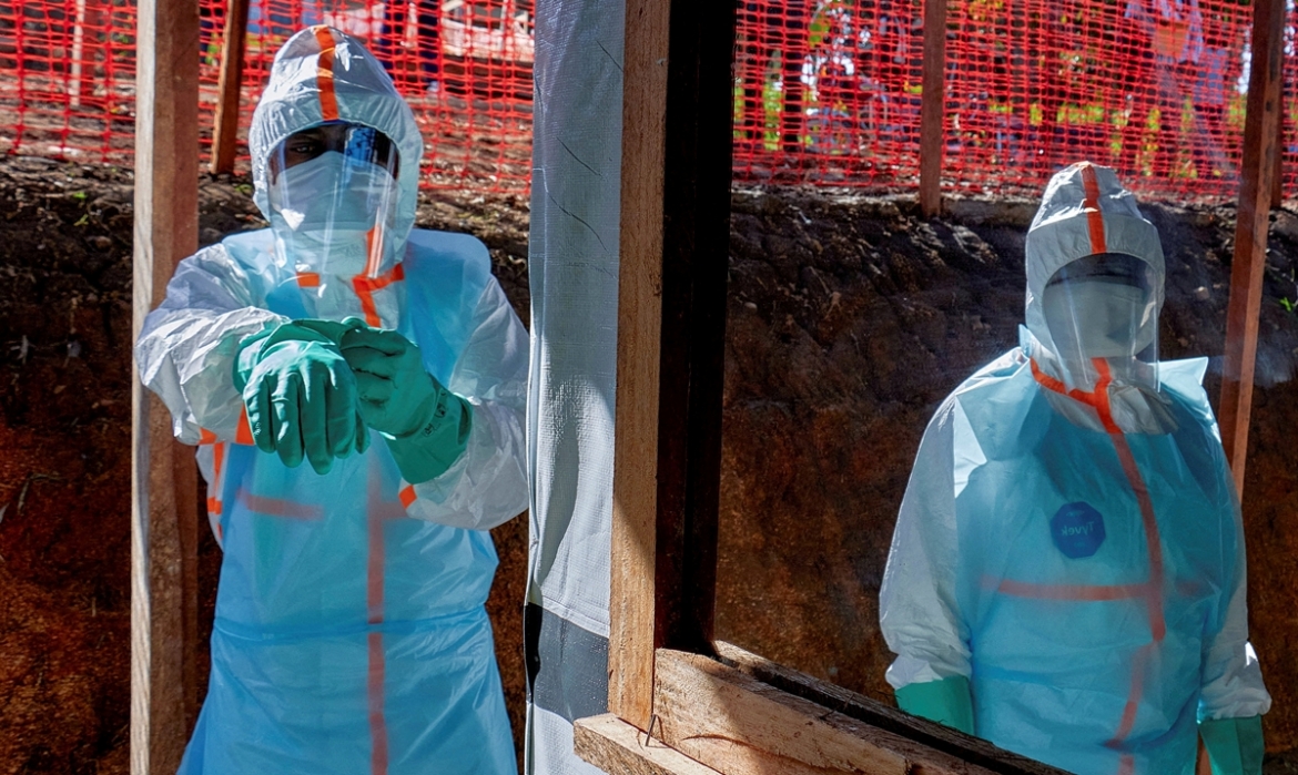 cuoc chien gianh giat su song giua tam dich ebola hinh anh 6