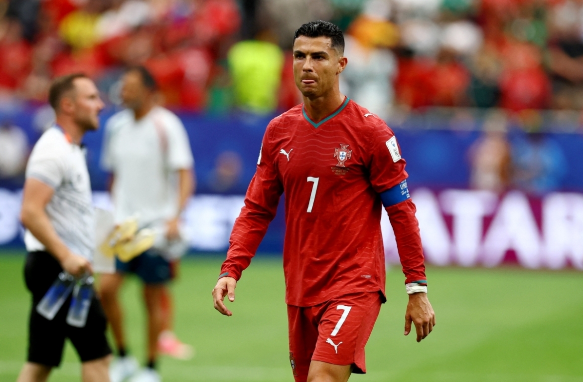 Boateng: "Nếu đặt tập thể lên hàng đầu, Ronaldo nên lùi lại để Bồ Đào Nha tiến xa" 1 Ronaldo đi vào lịch sử World Cup sau trận Bồ Đào Nha 1-1 CHDC Congo