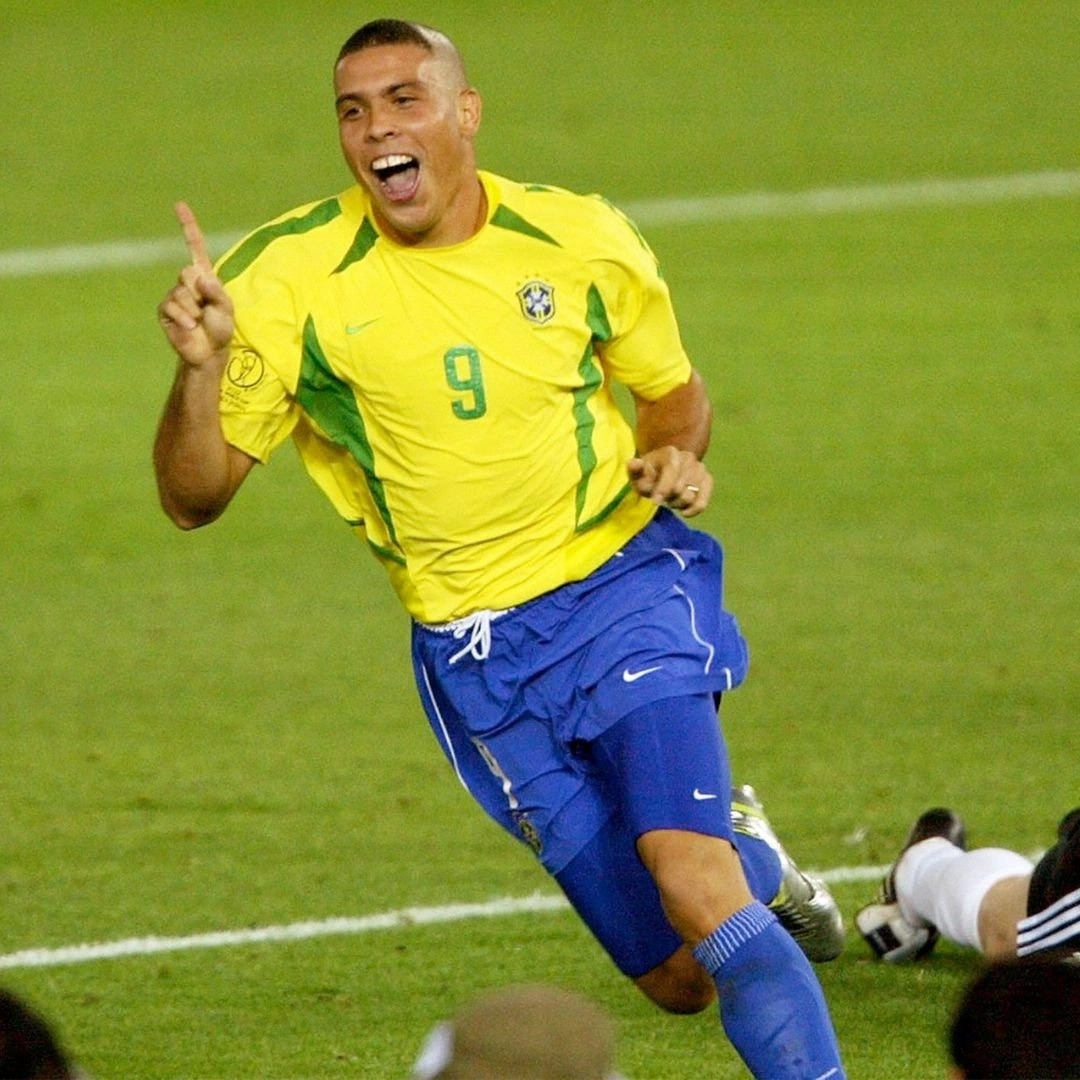 ronaldo dau chuoi , beckham mohican va nhung kieu toc tung gay sot world cup hinh anh 3