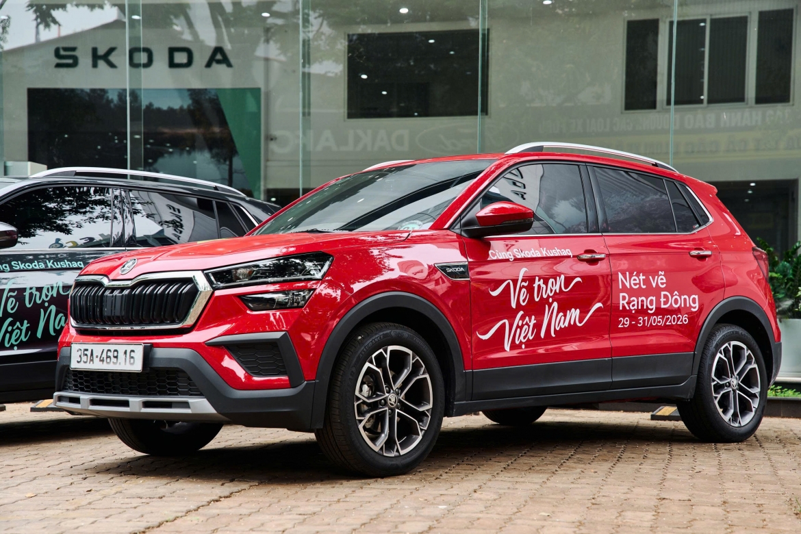 khach mua xe skoda kushaq nhan uu dai lai suat tu vpbank hinh anh 1