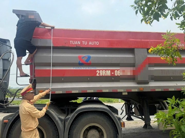 tang ga bo chay khi csgt ra hieu lenh dung, tai xe dau keo bi phat 67 trieu dong hinh anh 2