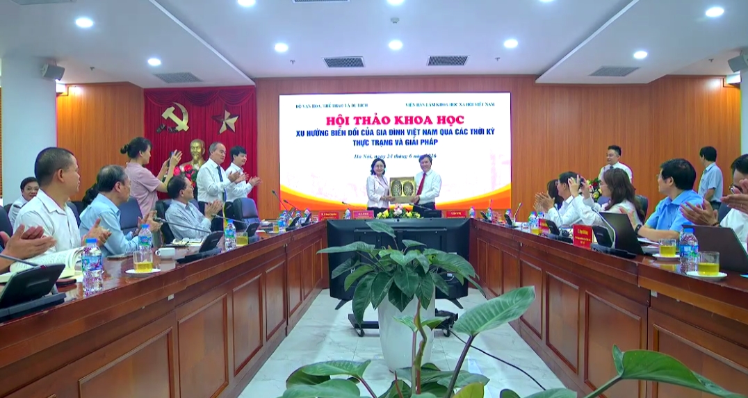 xay dung gia dinh viet nam vung manh - nen tang cua quoc gia thinh vuong hinh anh 4