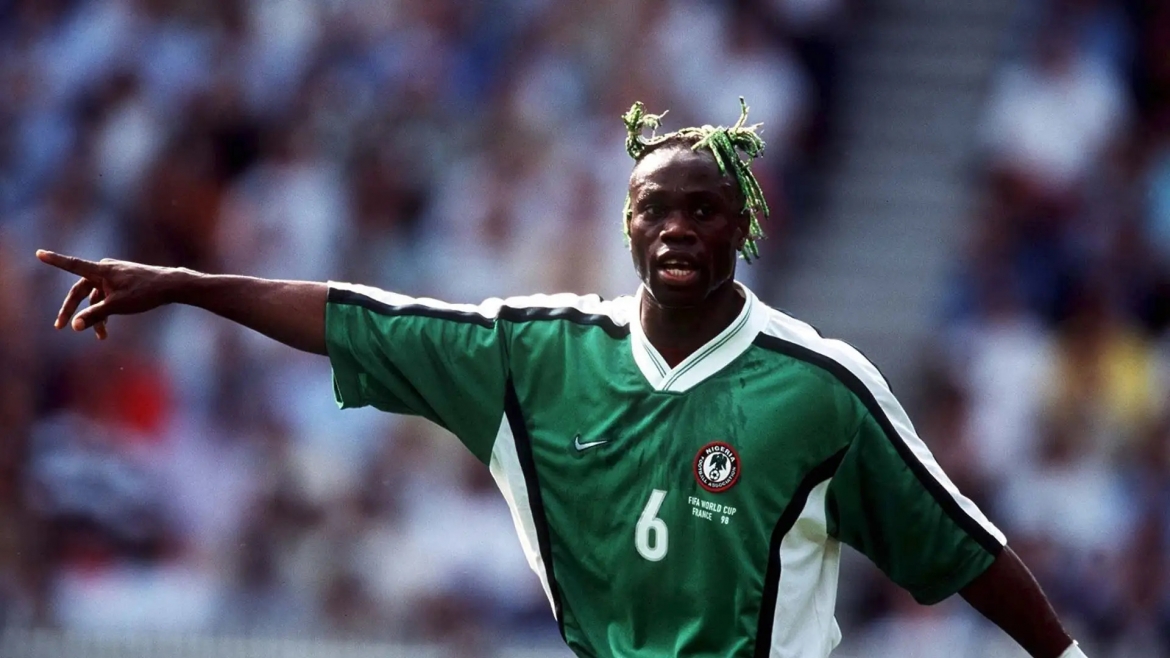 ronaldo dau chuoi , beckham mohican va nhung kieu toc tung gay sot world cup hinh anh 11