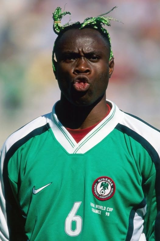 ronaldo dau chuoi , beckham mohican va nhung kieu toc tung gay sot world cup hinh anh 12