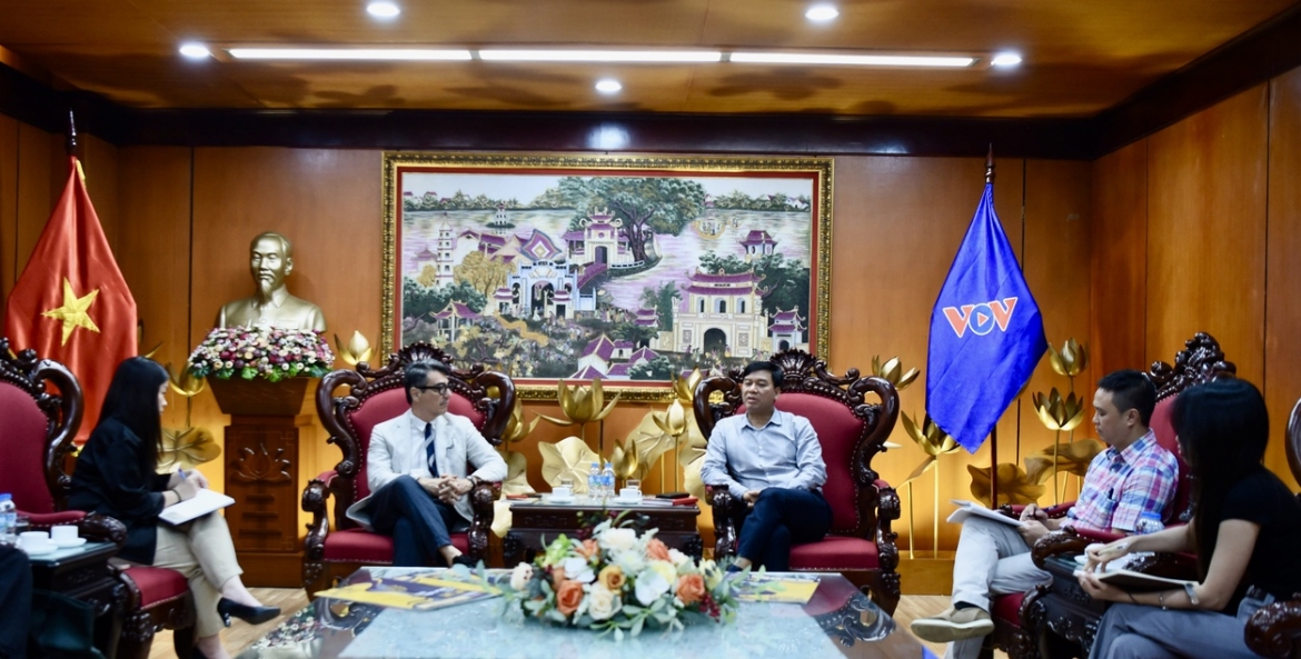 vov khang dinh vai tro bao chi chu luc dua chu truong cua Dang den voi nhan dan hinh anh 6
