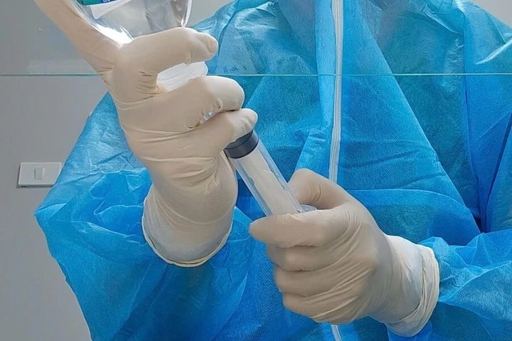 thuoc ung thu khien khoi u bien mat sau vai tuan co gia bao nhieu hinh anh 1