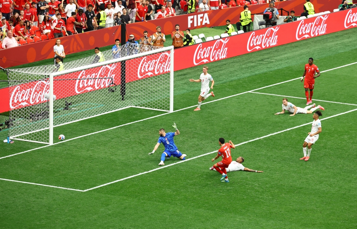 ket qua world cup 2026 hom nay 25 6 ha guc canada, thuy si dung dau bang b hinh anh 3