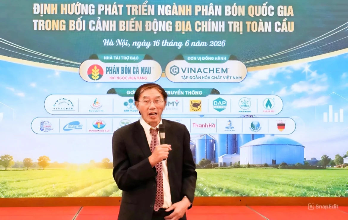tien_si_phung_ha.jpg