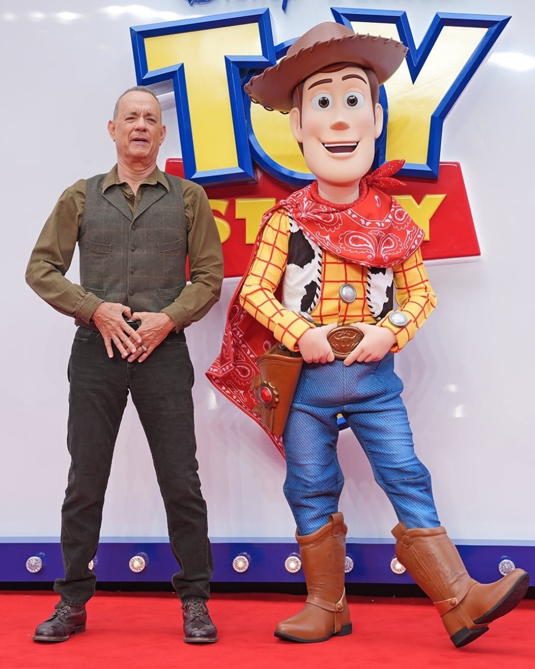 30 nam lam woody, tom hanks tro thanh mot phan cua toy story hinh anh 4
