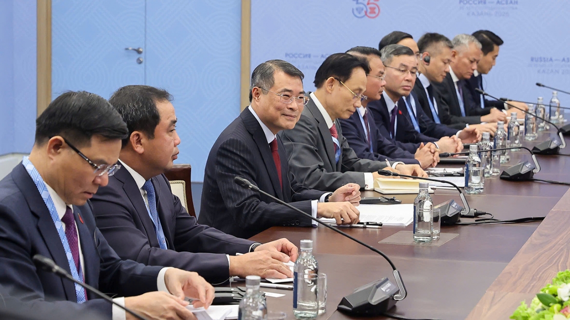 thủ tướng lê minh hưng hội kiến tổng thống nga vladimir putin hình ảnh 1 thu tuong le minh hung hoi kien tong thong nga vladimir putin hinh anh 1