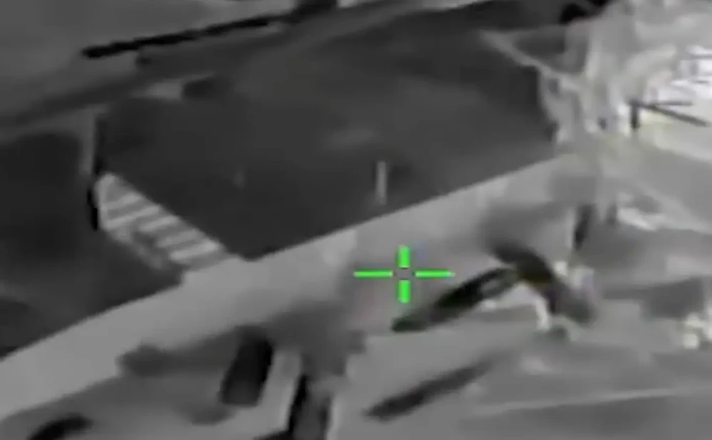 uav ukraine pha huy cac trung tam hau can quan trong cua nga tai donetsk hinh anh 1