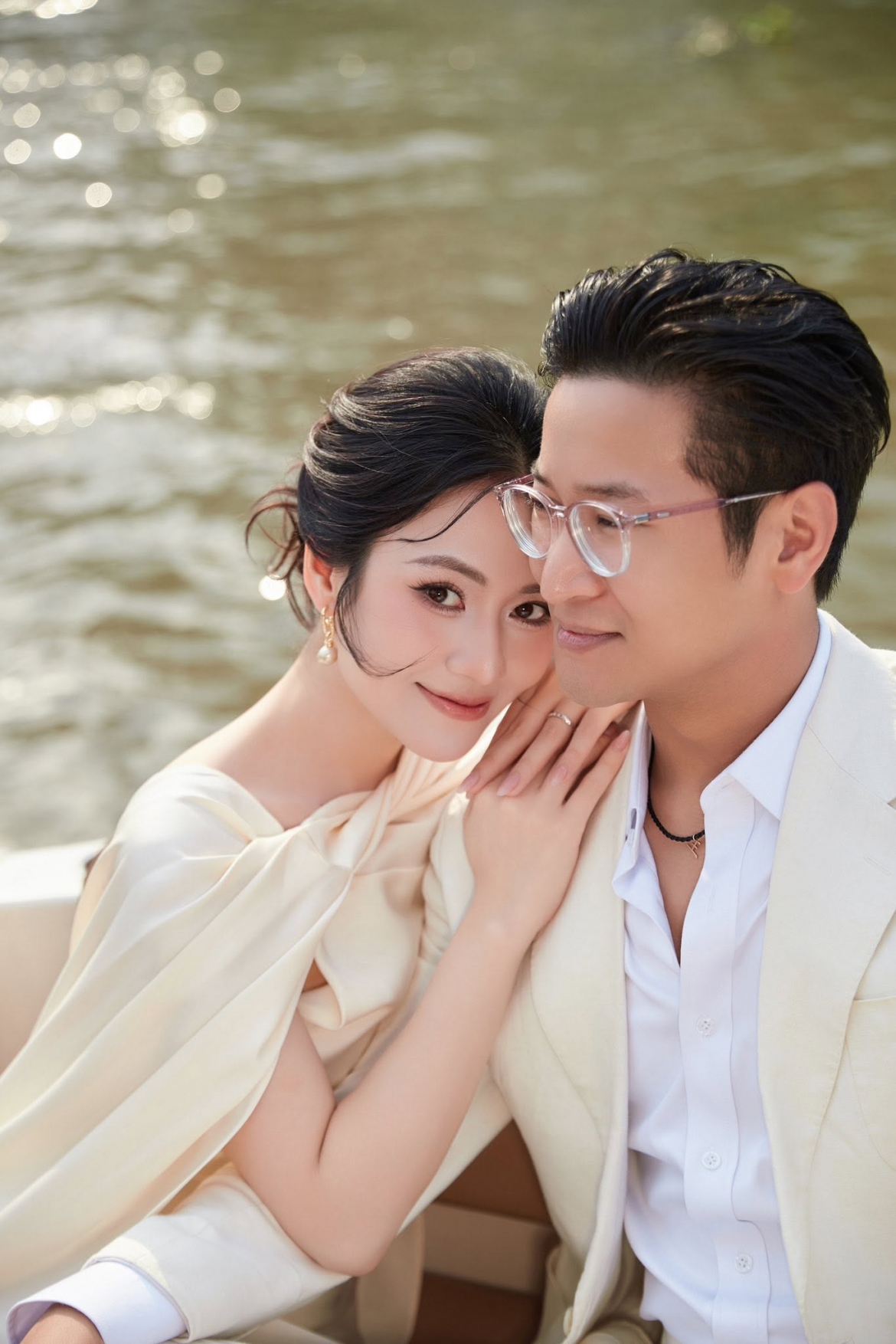 Việt Hoa: “Chồng tôi không lãng mạn nhưng là người đàn ông tử tế”