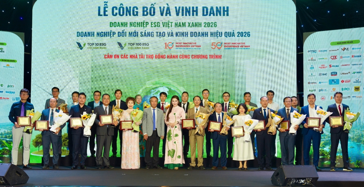 vietnam airlines hai nam lien tiep vao top 10 doanh nghiep esg viet nam xanh hinh anh 1