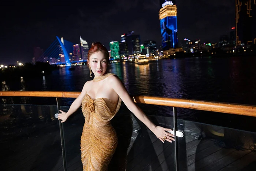 sao viet 7-6 luong thuy linh khoe duong cong, sy thanh dien bikini sieu nho hinh anh 8
