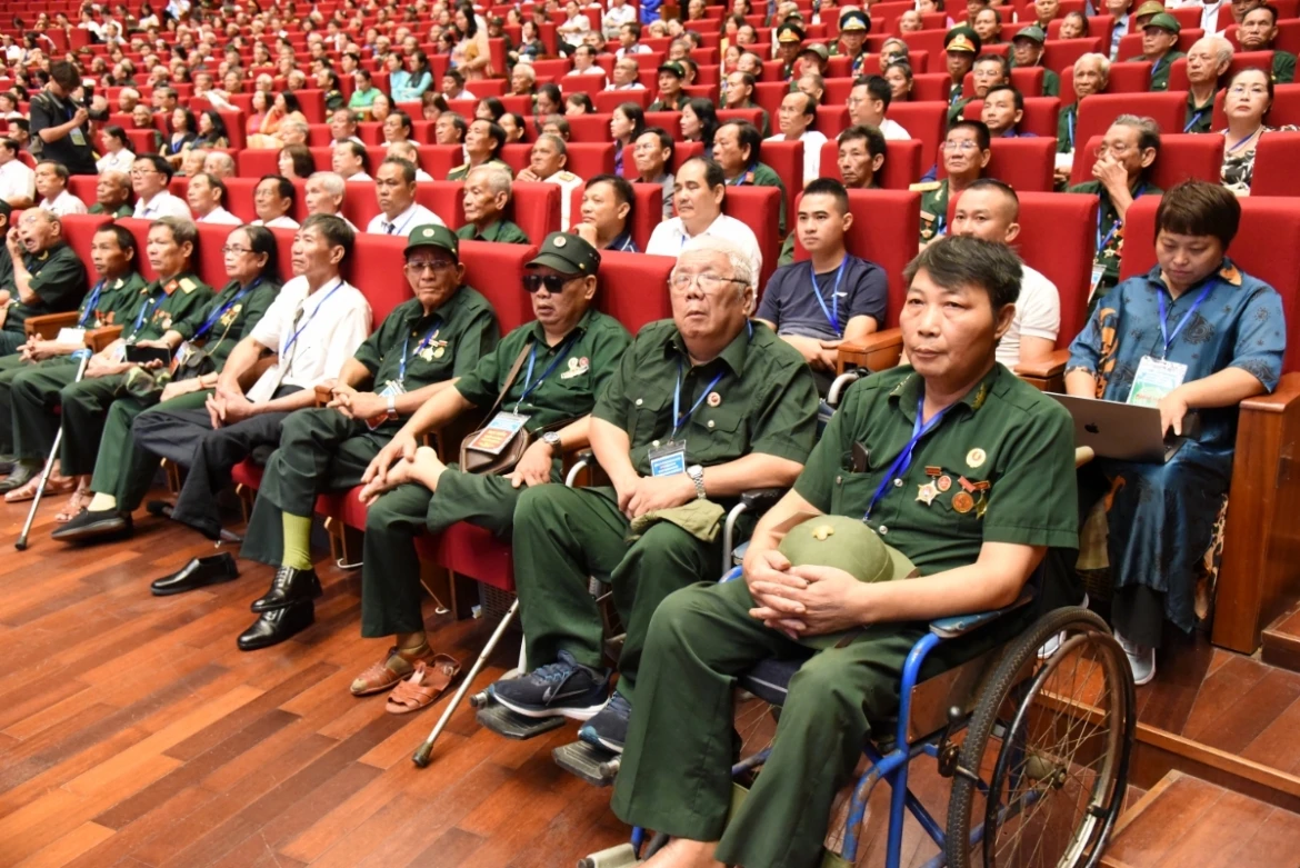 gan 476 ty dong tang qua cho nguoi co cong dip ky niem ngay thuong binh - liet si hinh anh 1