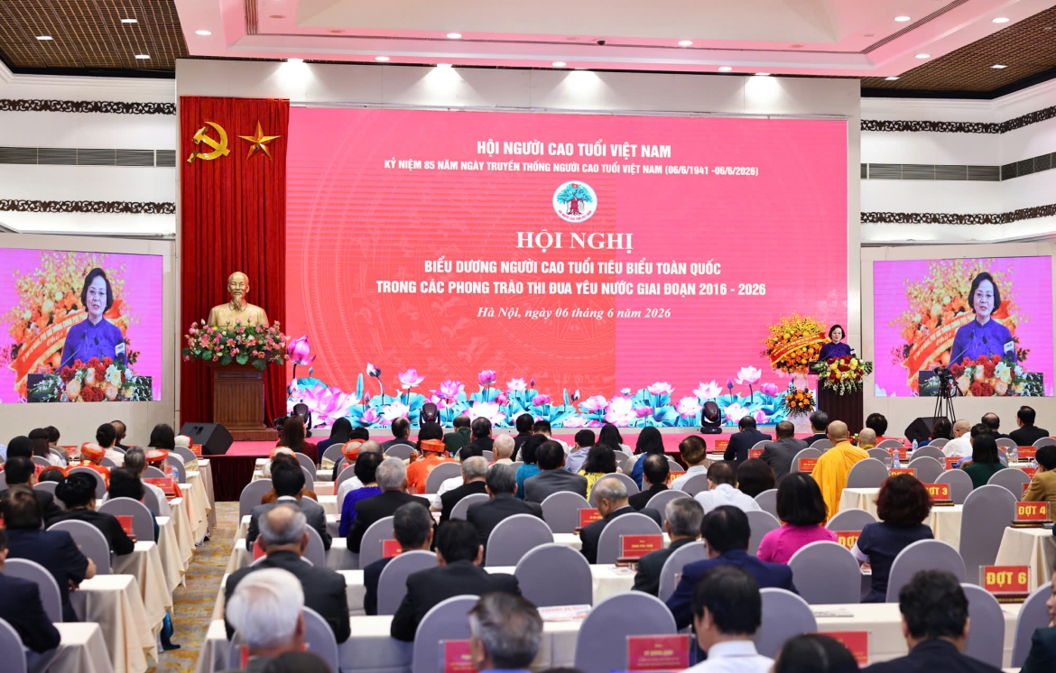 tôn vinh 169 người cao tuổi tiêu biểu xuất sắc trong thi đua yêu nước hình ảnh 2 ton vinh 169 nguoi cao tuoi tieu bieu xuat sac trong thi dua yeu nuoc hinh anh 2