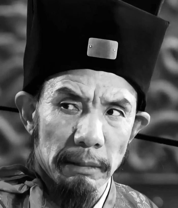 nam dien vien dong tu ma Y trong tam quoc dien nghia 1994 qua doi hinh anh 2