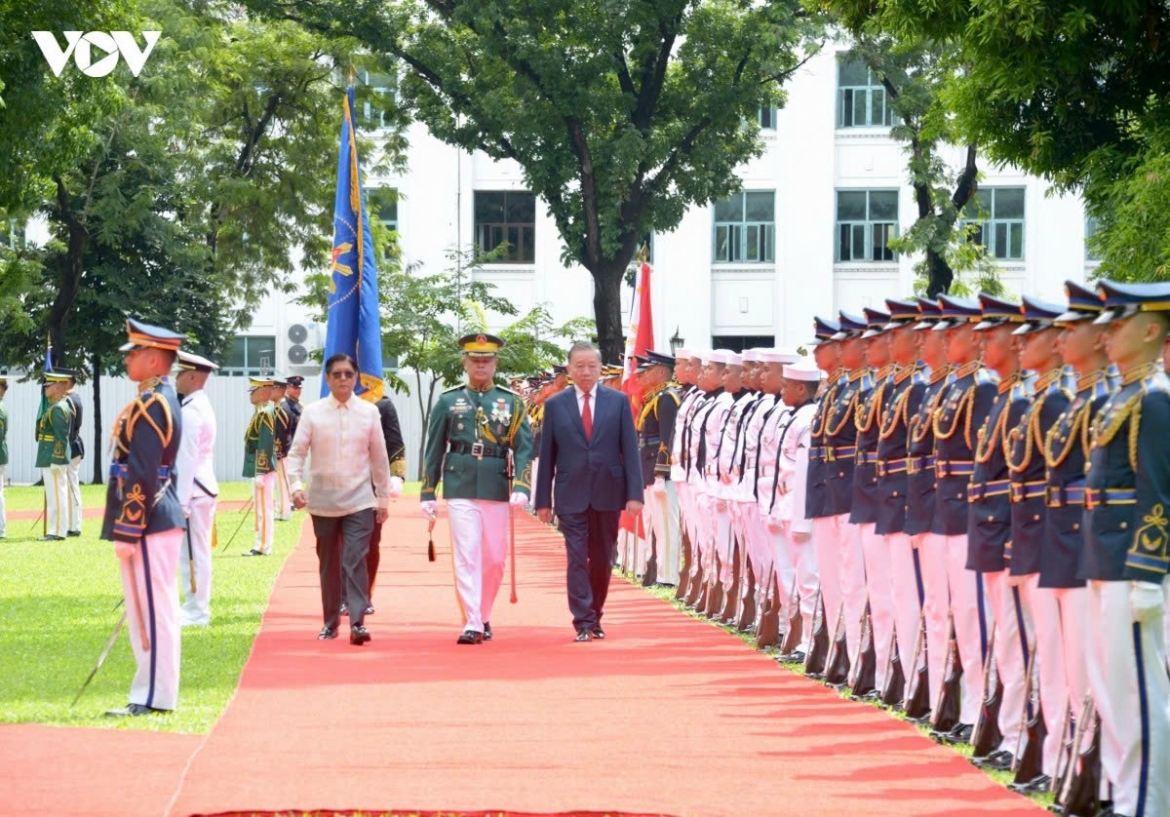 philippine president hosts welcome ceremony for top vietnamese leader picture 4