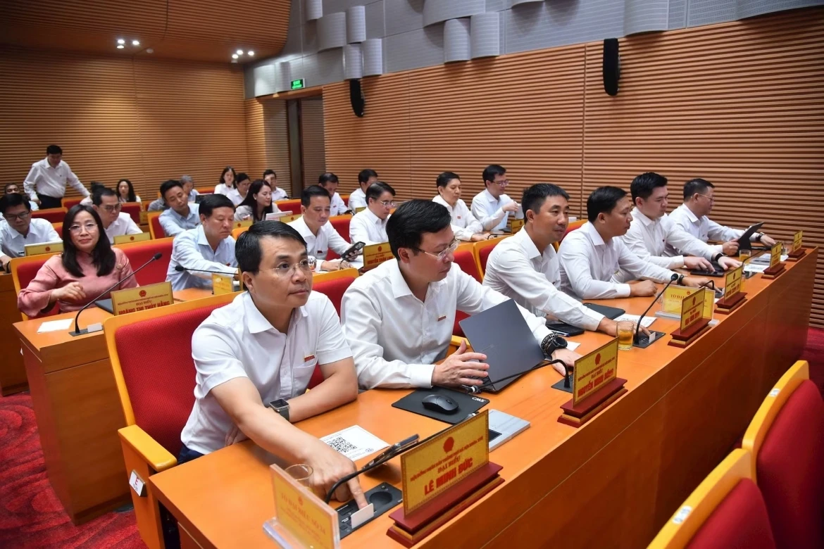 ha noi vi pham quang cao, van hoa co the bi phat toi 200 trieu dong hinh anh 1