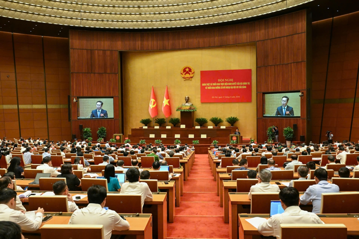 tong bi thu, chu tich nuoc to lam du hoi nghi trien khai duong loi doi ngoai hinh anh 1