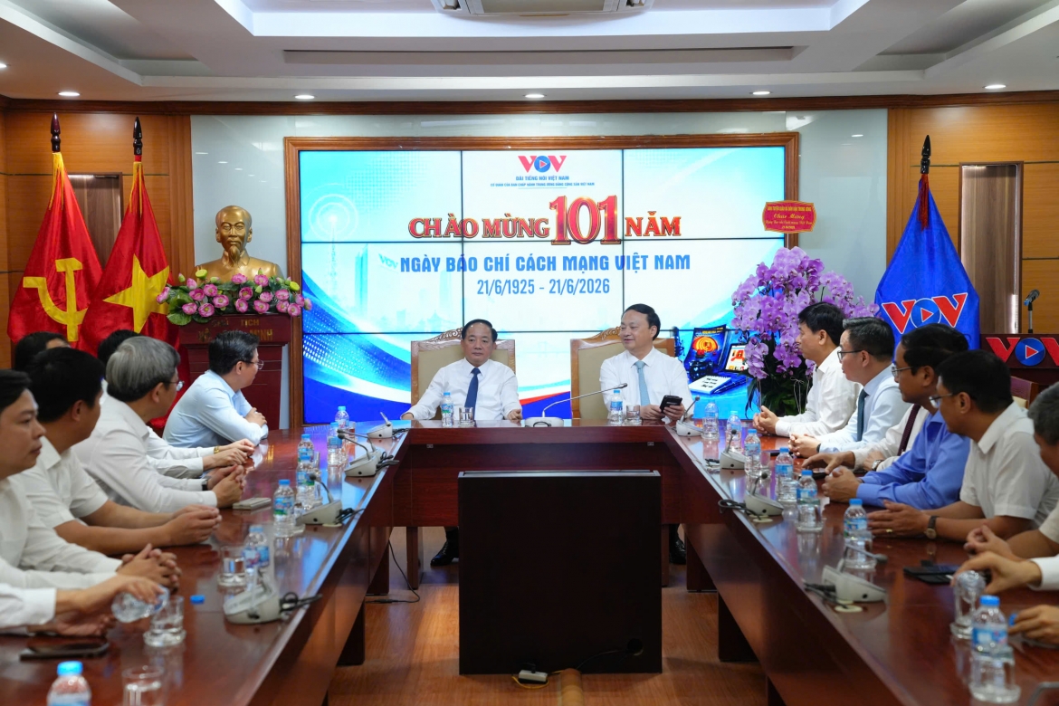 Dong chi trinh van quyet bao chi can co cach lam moi, tu duy sang tao hinh anh 2