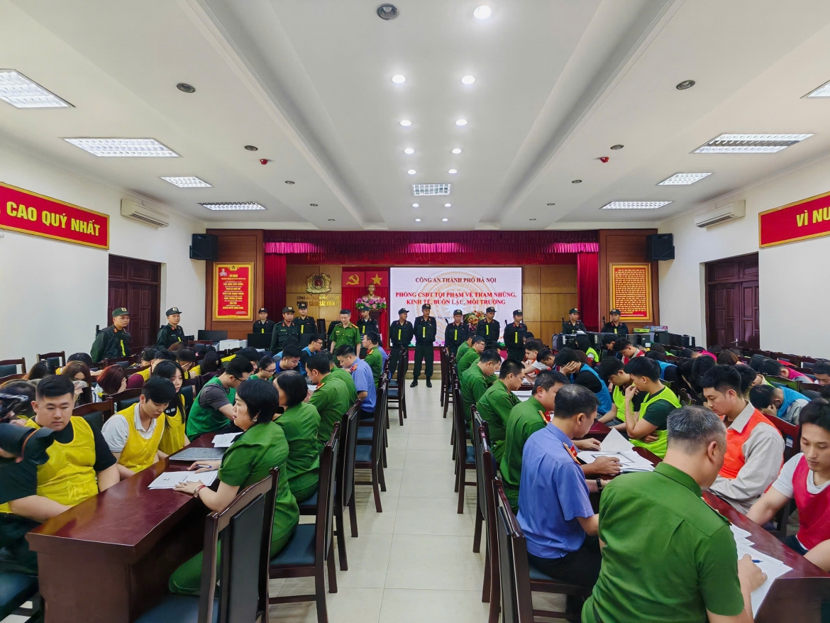 hang tram bi can lam viec voi co quan cong an vu lua dao hop dong ky nghi hinh anh 6