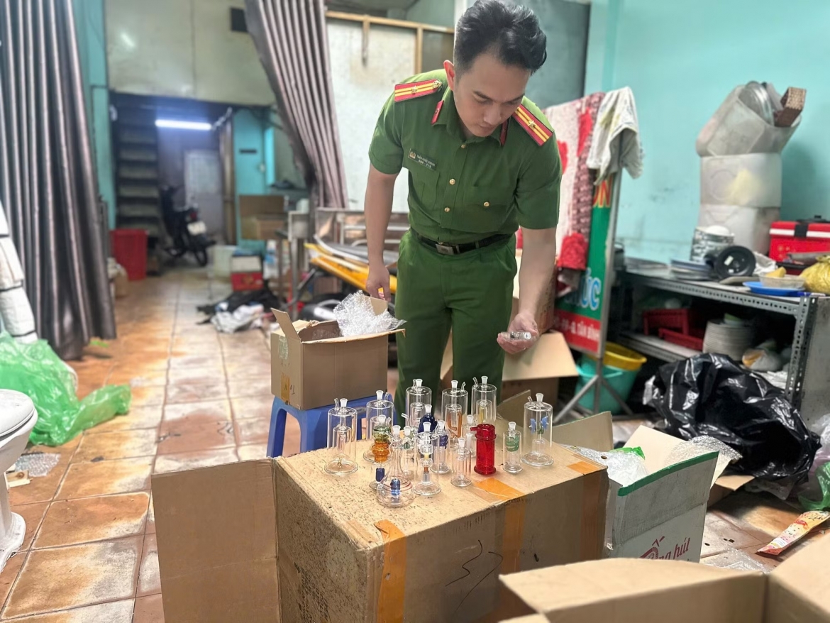 pha duong day san xuat, mua ban do choi ma tuy hinh anh 1