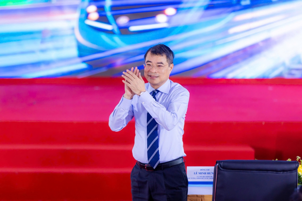 thu tuong du khoi cong 5 tuyen metro hon 1,3 trieu ty dong, dai hon 300 km hinh anh 2