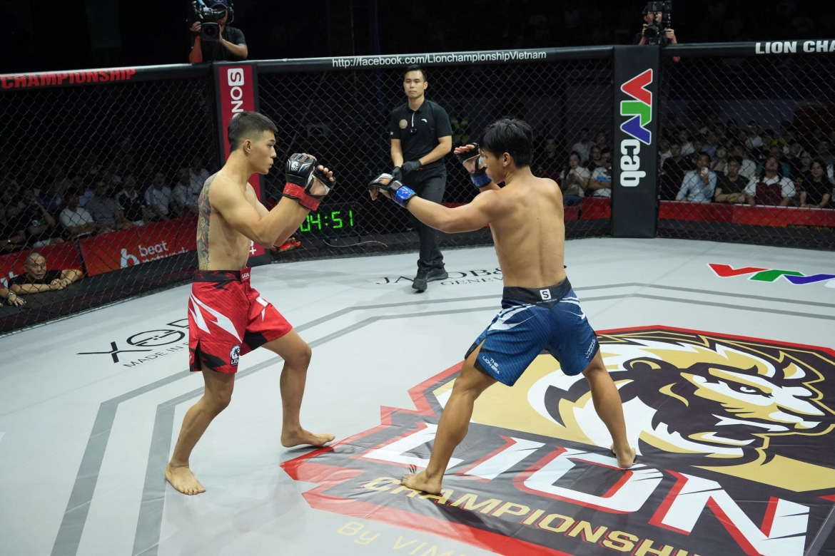 mma lion championship 33 man nhan man so tai vDv viet nam va vo si trung quoc hinh anh 2