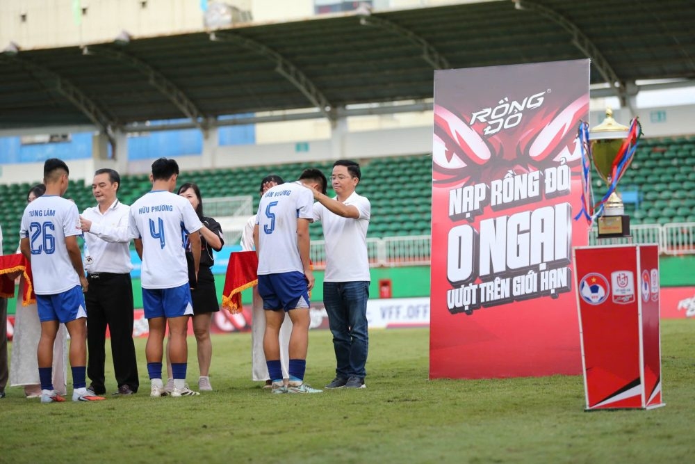 chum anh le trao giai bong da u17 quoc gia 2026 hinh anh 7