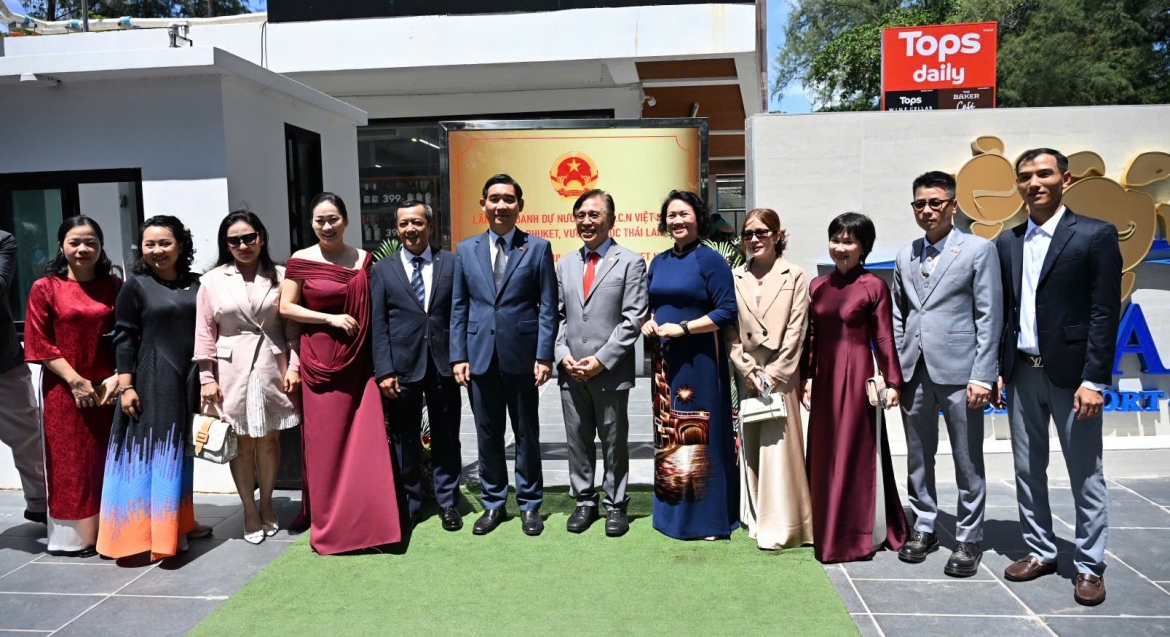 khai truong van phong lanh su danh du viet nam dau tien tai phuket hinh anh 5