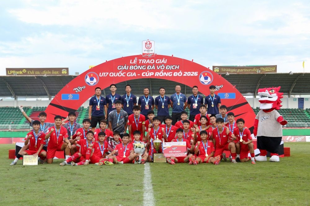 chum anh le trao giai bong da u17 quoc gia 2026 hinh anh 11