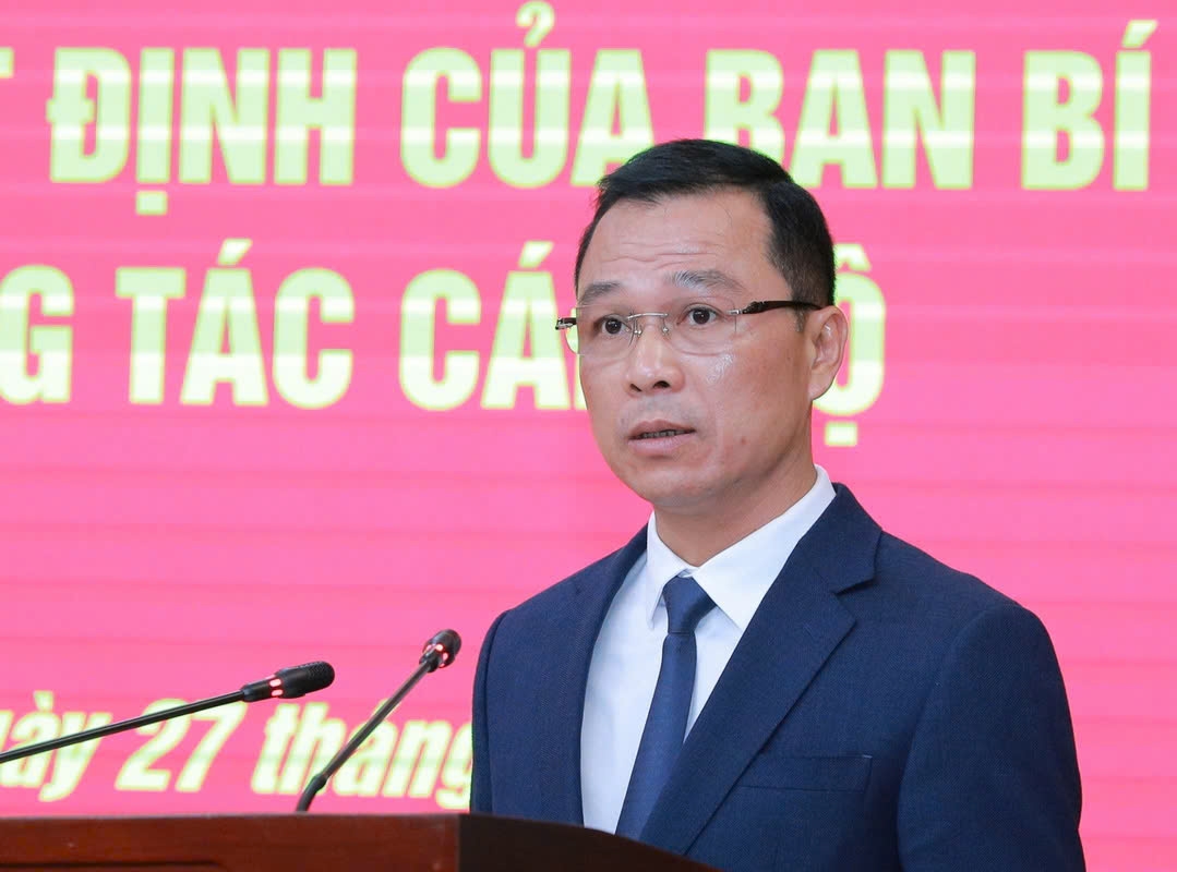 thieu tuong to anh dung duoc bau giu chuc chu tich ubnd tinh thanh hoa hinh anh 1
