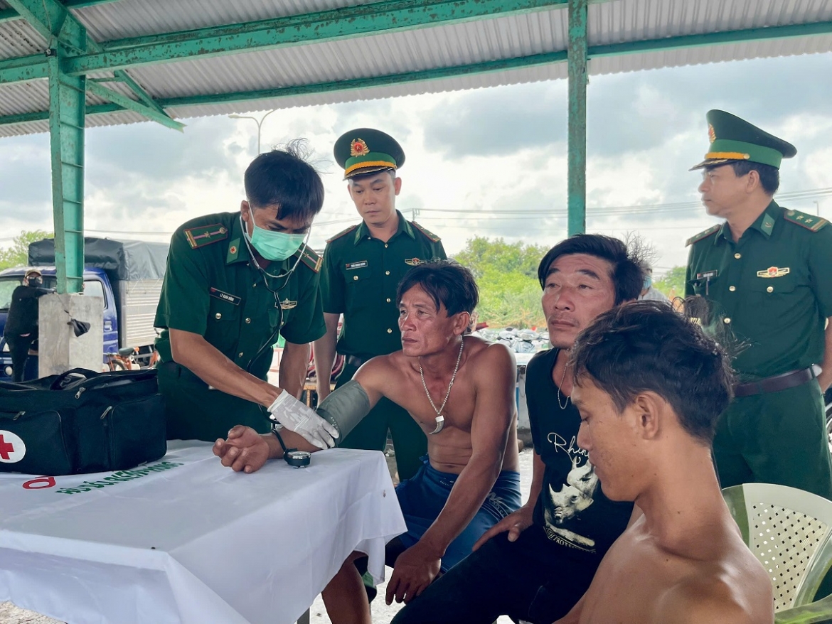 tau hang tong chim tau ca tren vung bien lam Dong, 1 nguoi tu vong hinh anh 2