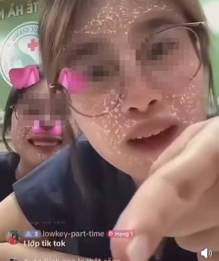 truong se hop ky luat 2 sinh vien chui tuc, doa tiem thuoc doc nguoi binh luan hinh anh 1