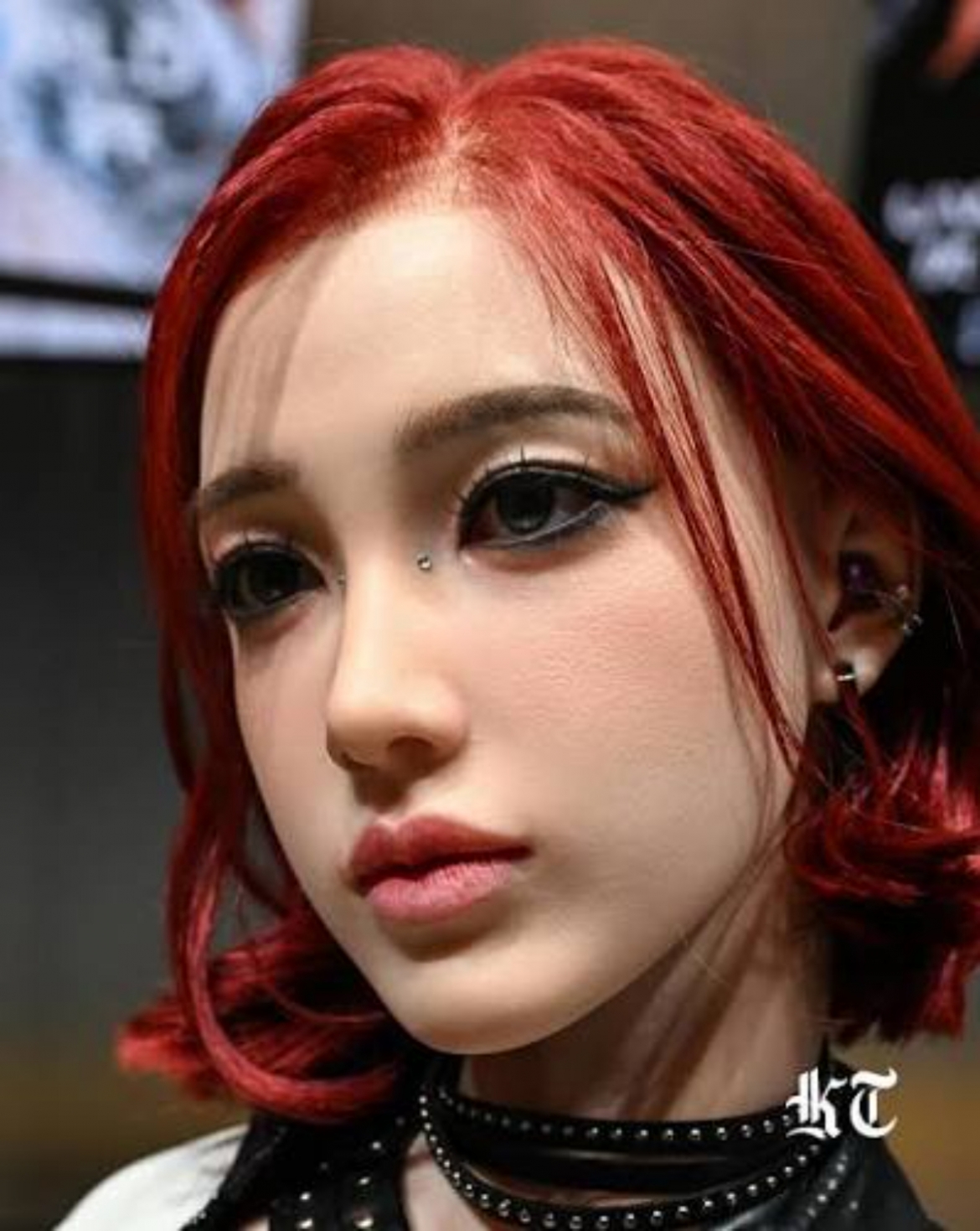 trung quoc ra mat robot giong nguoi nhu that, trung thanh hon ca con nguoi hinh anh 2