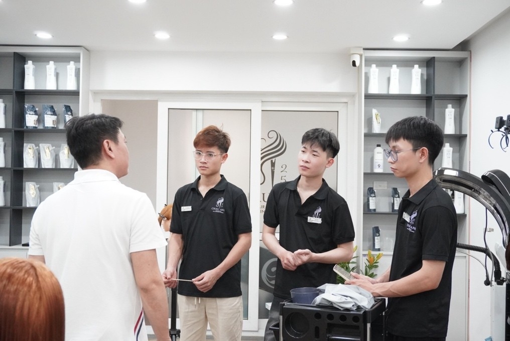 chau anh hair academy dao tao nghe toc chinh quy, co hoi lap nghiep cho nguoi tre hinh anh 2