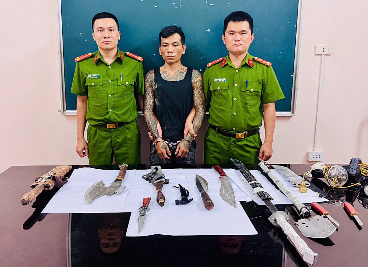 cong an xa o nghe an pha chuyen an ma tuy, bat giu 3 doi tuong hinh anh 1