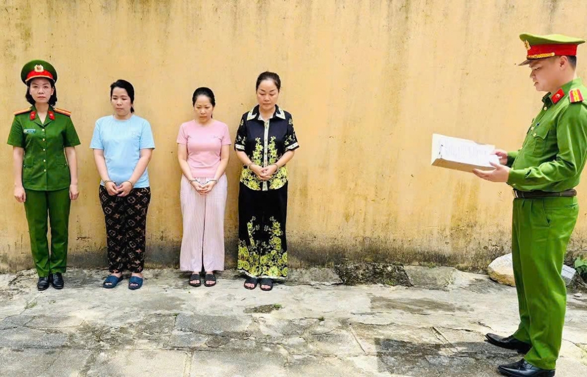 khoi to A hau hoang thi thanh nga lien quan duong day buon lau kim cuong hinh anh 1