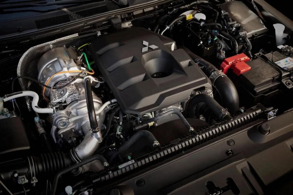 mitsubishi triton sap co phien ban moi, so huu cong nghe tu lai tien tien hinh anh 1