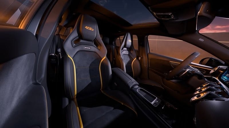 mercedes-amg a45 s final edition ra mat, dong co 2.0l 421 ps sap bien mat hinh anh 2