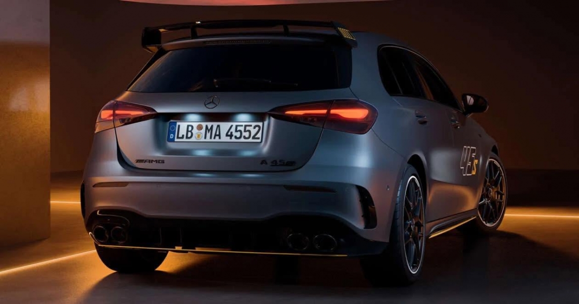 mercedes-amg a45 s final edition ra mat, dong co 2.0l 421 ps sap bien mat hinh anh 4